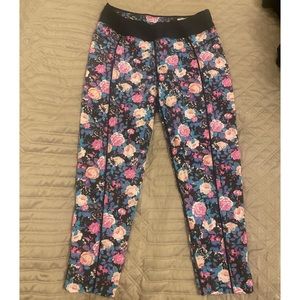 BEBE floral leggings